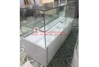 Cần thanh lý 6 tủ kiếng trưng bày nhỏ